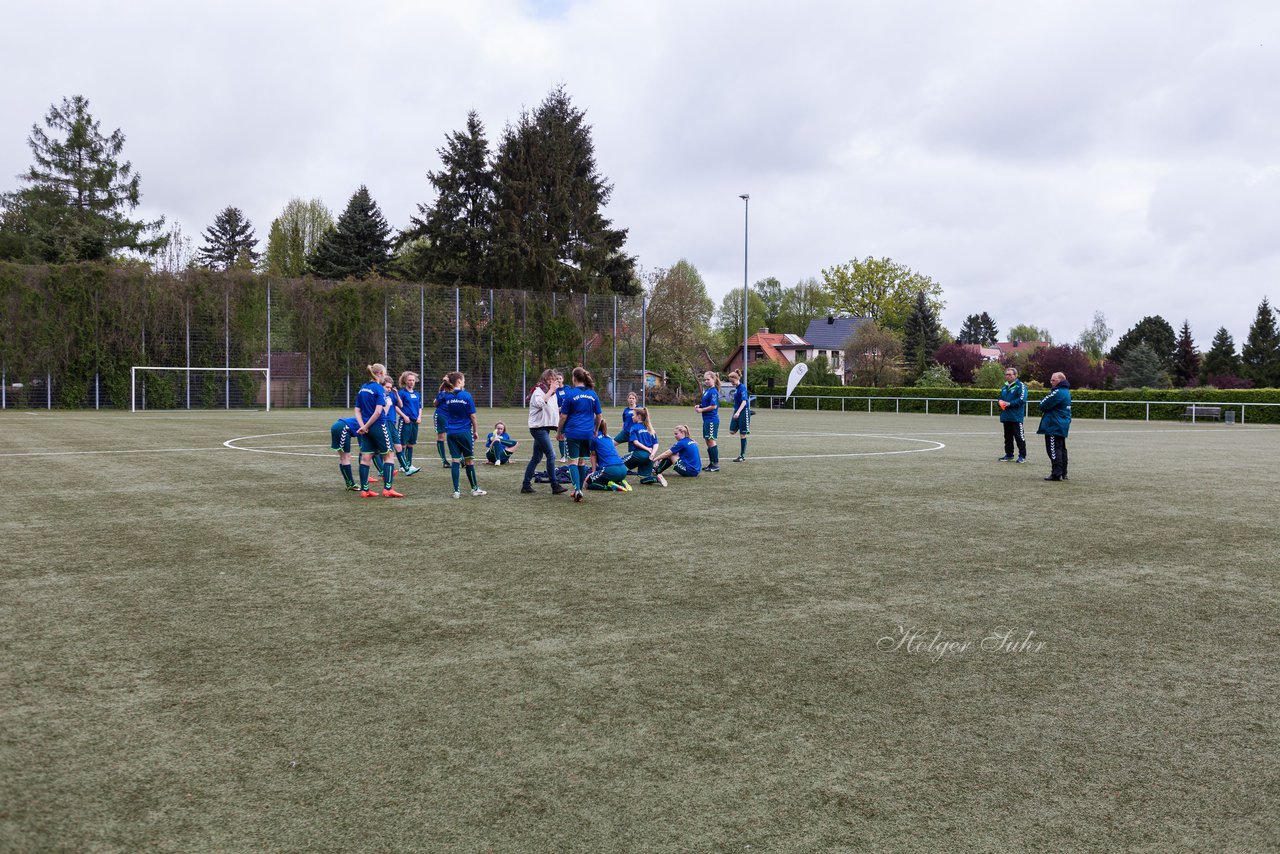 Bild 73 - B-Juniorinnen Pokalfinale VfL Oldesloe - Holstein Kiel : Ergebnis: 0:6